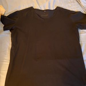 Men’s black Alphalete T-shirt